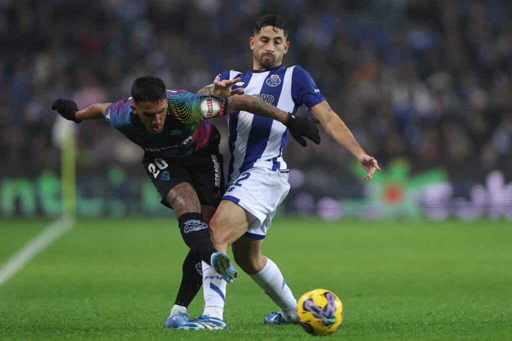 Nhận định soi kèo Porto vs Estrela vào 03h15 ngày 17/12/2024 nhan-dinh-soi-keo-porto-vs-estrela-vao-03h15-ngay-17-12-2024-1