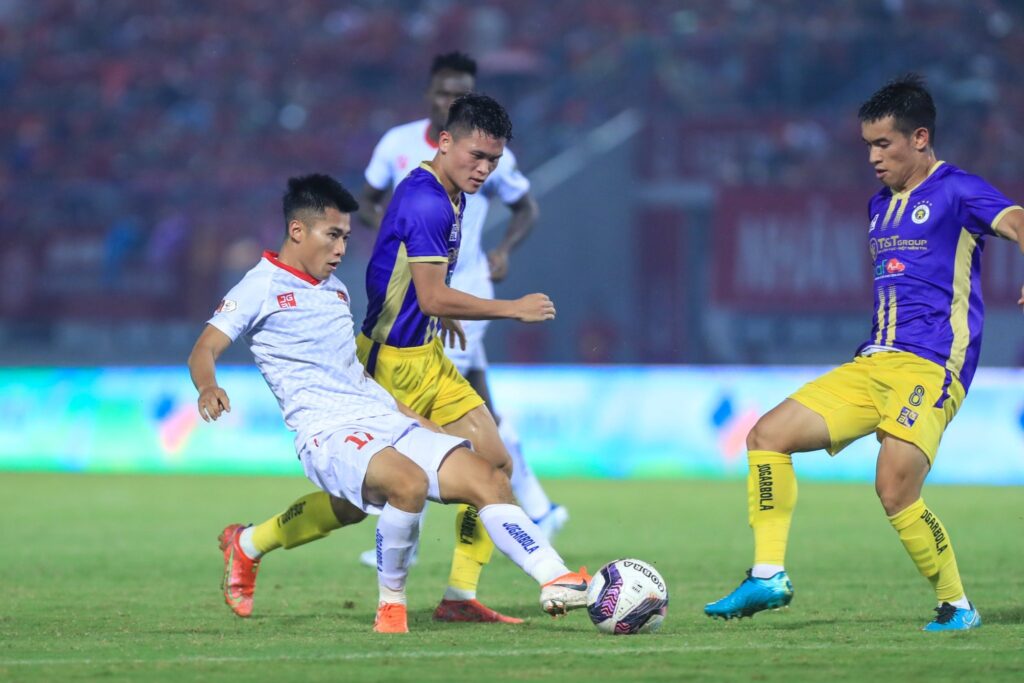 Nhận định soi kèo Nam Định vs Hà Nội lúc 18h00 ngày 5/2/2025 nhan-dinh-soi-keo-nam-dinh-vs-ha-noi-luc-18h00-ngay-5-2-2025-1