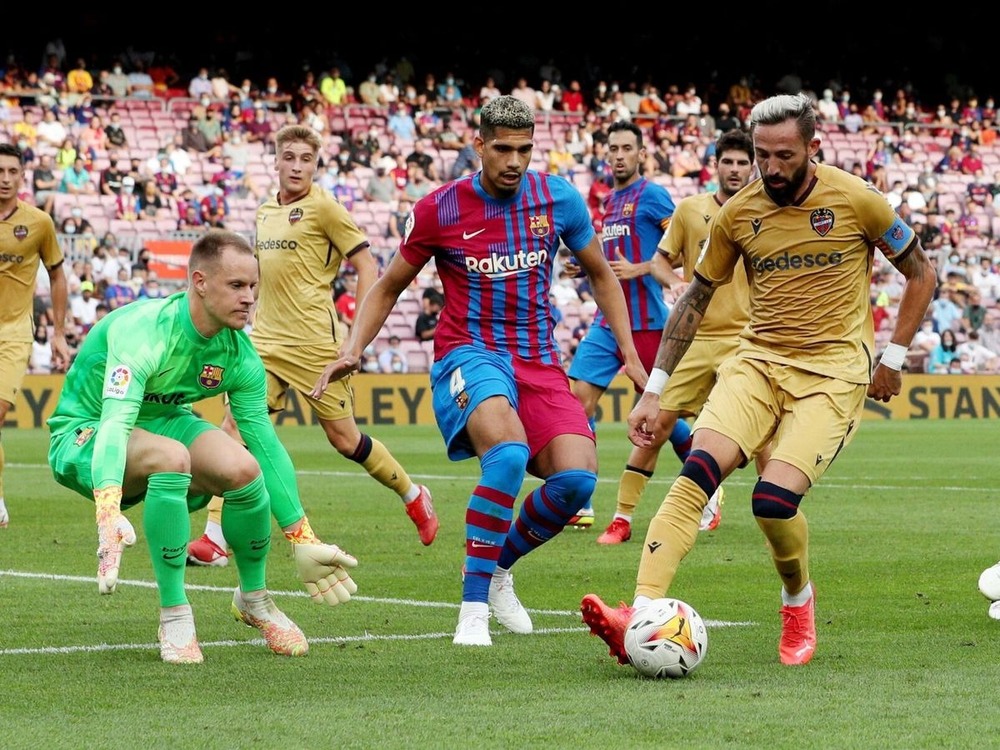 nhan-dinh-soi-keo-levante-vs-barcelona-luc-02h30-ngay-24-8-2025-1