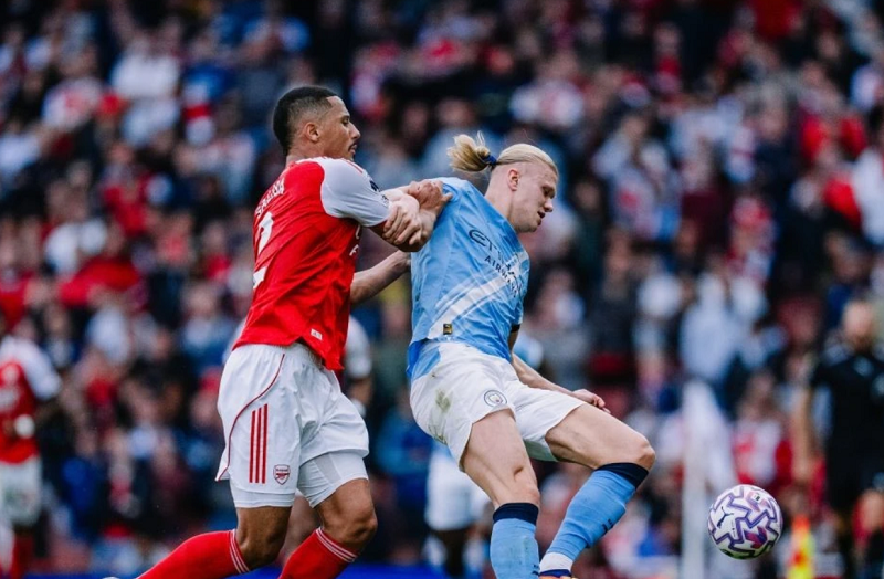 Merson đặt trọn niềm tin vào Arsenal, đồng thời dự đoán Chelsea sẽ vượt mặt Man City