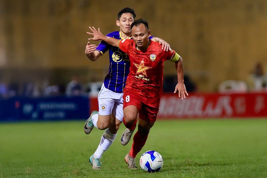 nhan-dinh-soi-keo-hong-linh-ha-tinh-vs-ha-noi-luc-18h00-ngay-31-10-2025-1