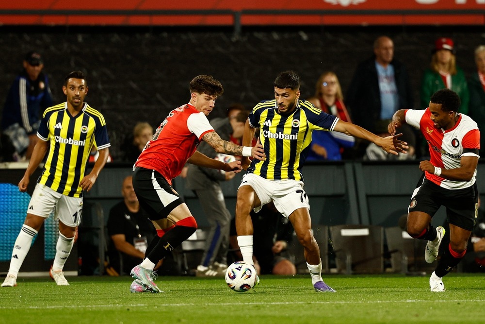 nhan-dinh-soi-keo-fenerbahce-vs-ferencvros-luc-00h45-ngay-28-11-2025-1