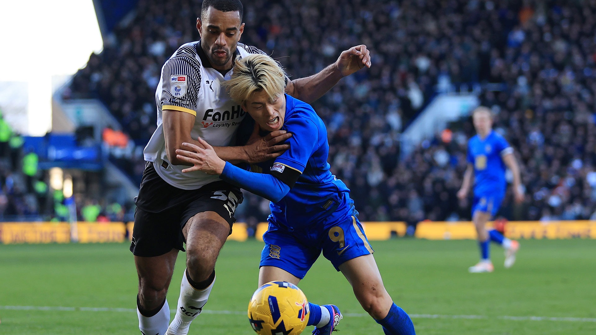 Nhận định soi kèo Birmingham vs Leeds lúc 19h00 ngày 15/2/2026