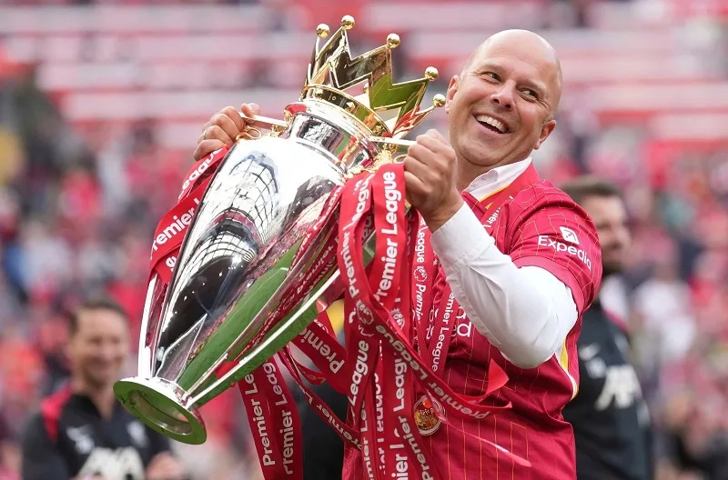 Arne Slot bị sa thải: Giải mã bi kịch của Liverpool